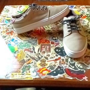 Vans (off the wall) size 11